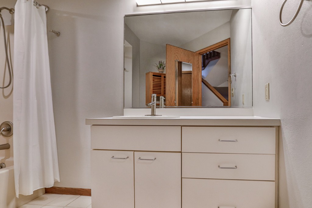 Wausau, Wisconsin, 54401, United States, 3 Bedrooms Bedrooms, ,3 BathroomsBathrooms,Residential,For Sale,1997344