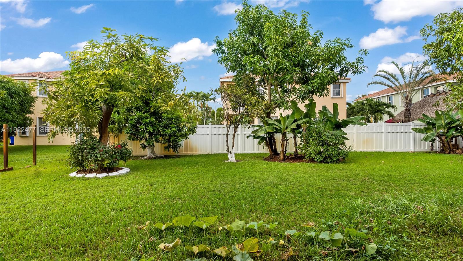 Pembroke Pines, Florida, 33028, United States, 5 Bedrooms Bedrooms, ,4 BathroomsBathrooms,Residential,For Sale,2002117