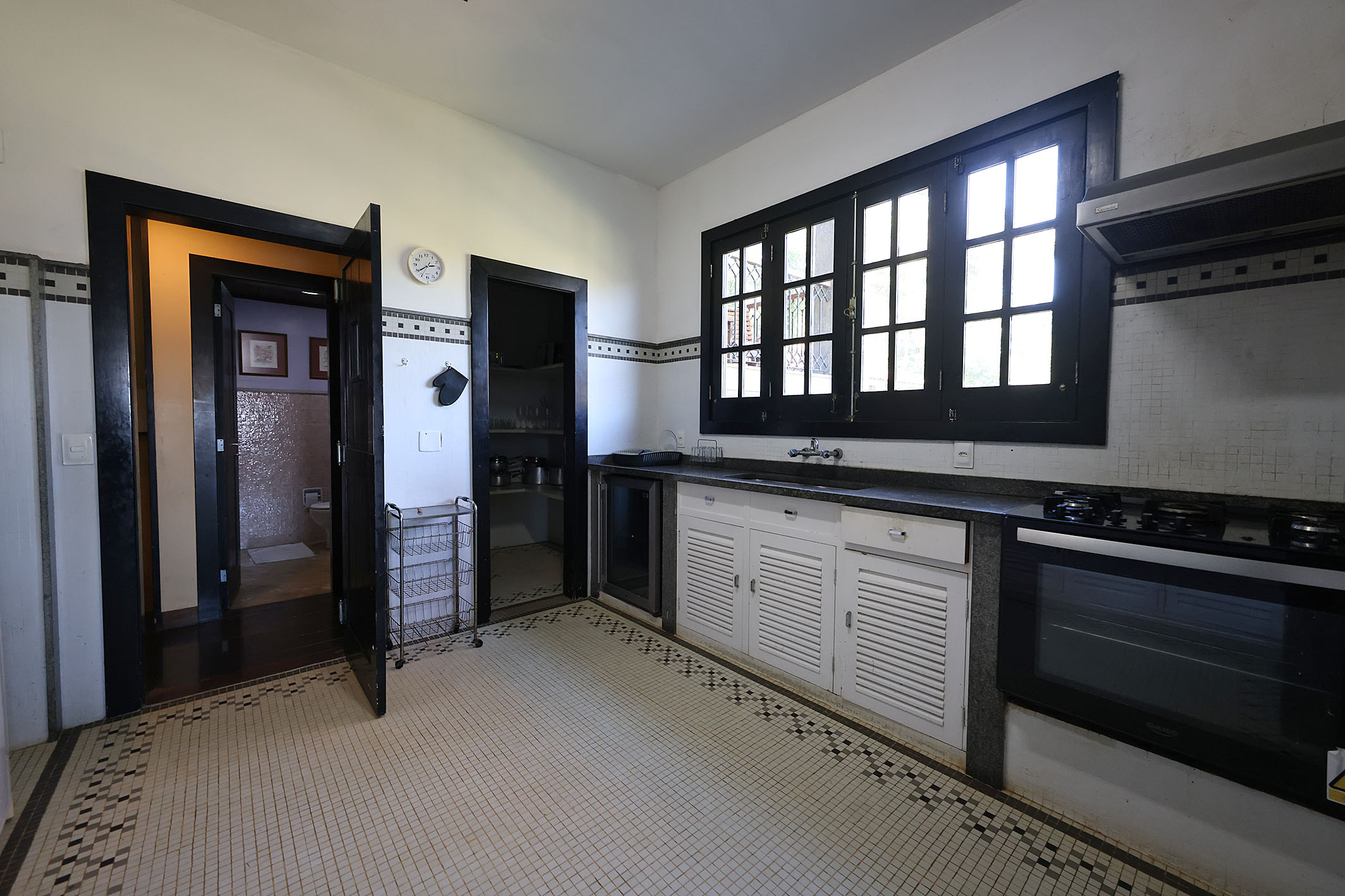  Mountain retreat with comprehensive leisure amenities and guest accommodations - 物件實景