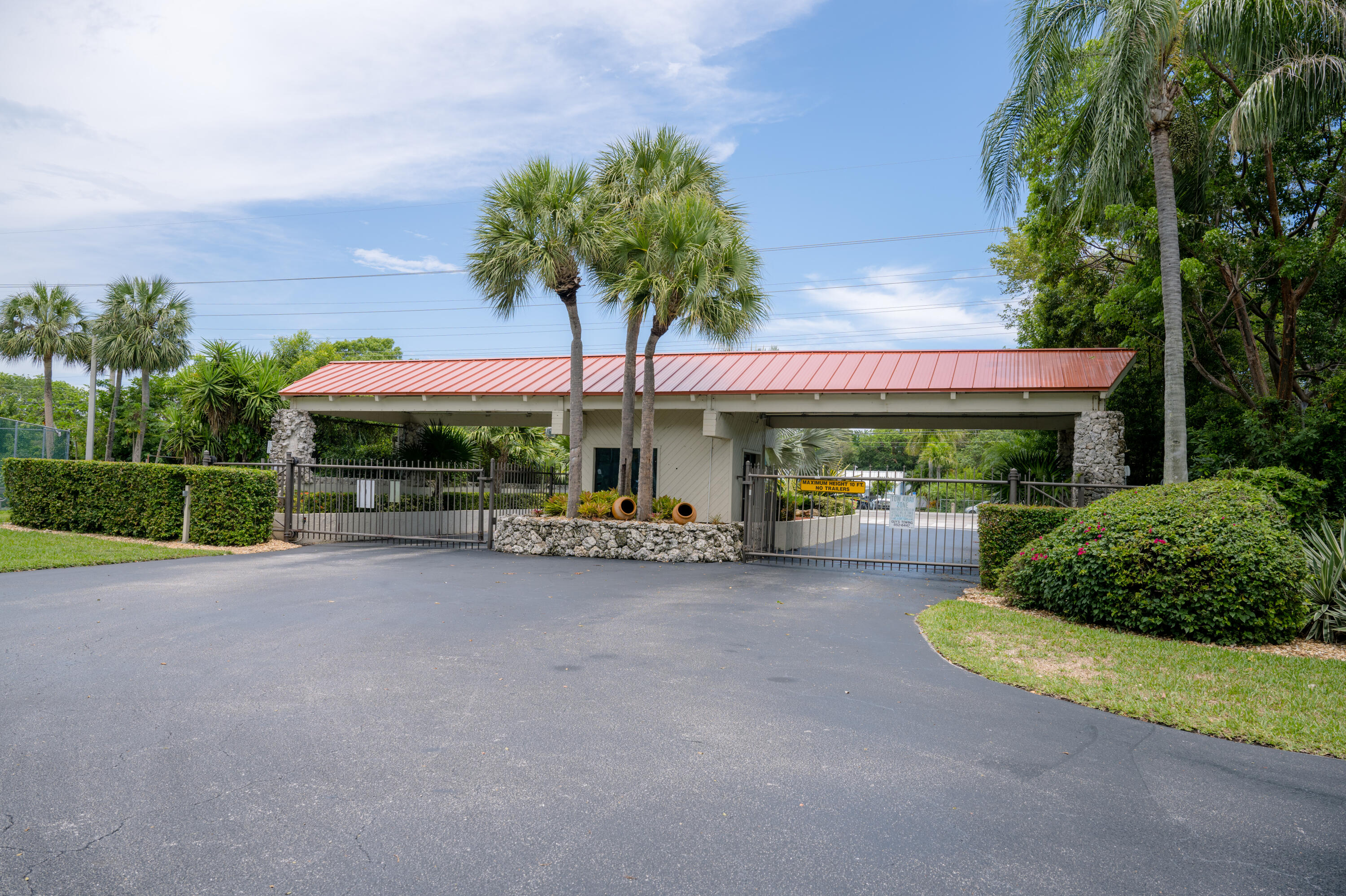 KEY LARGO, Florida, 33037, United States, 3 Bedrooms Bedrooms, ,2 BathroomsBathrooms,Residential,For Sale,1913329