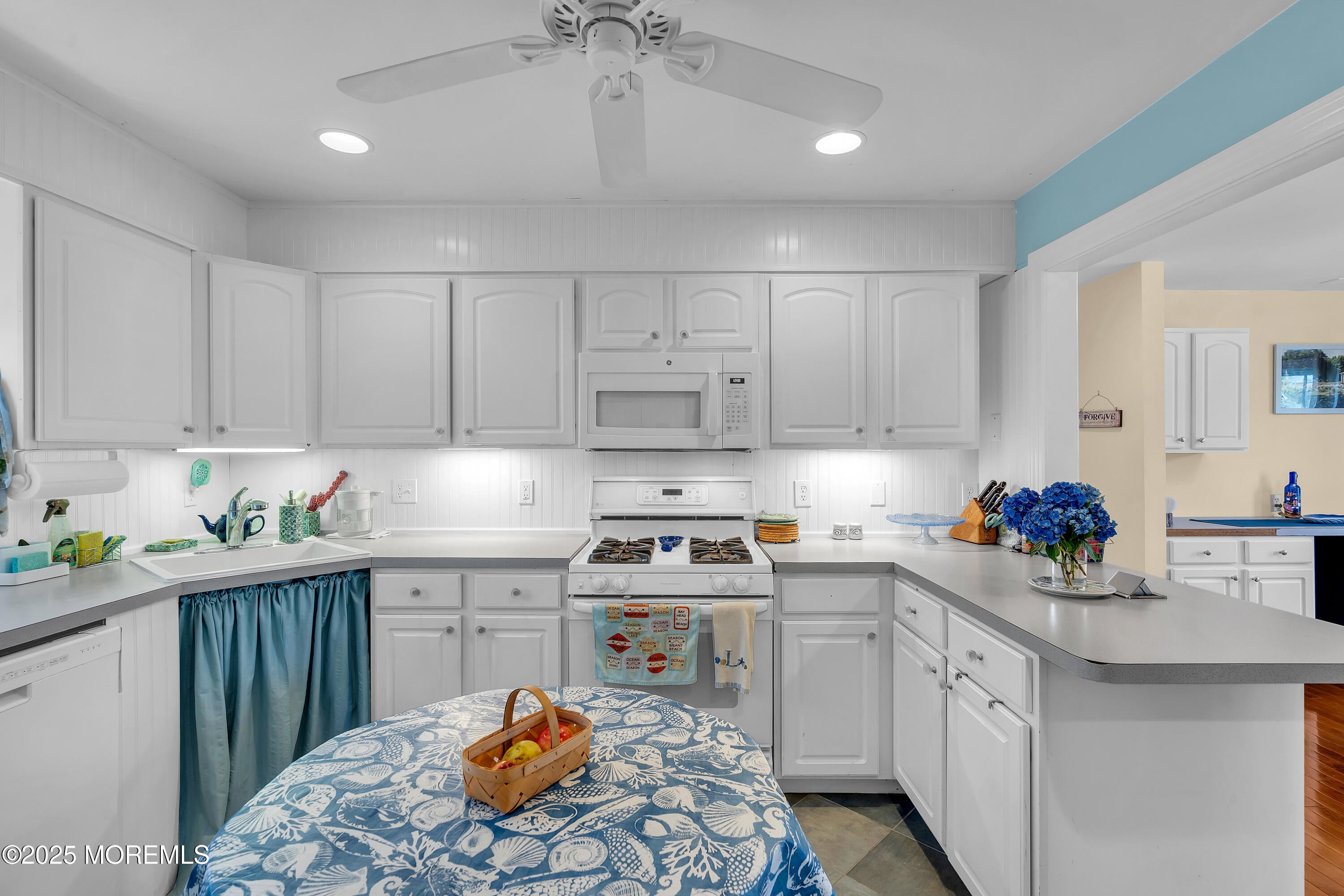 West Long Branch, New Jersey, 07764, United States, 3 Bedrooms Bedrooms, ,3 BathroomsBathrooms,Residential,For Sale,1974397