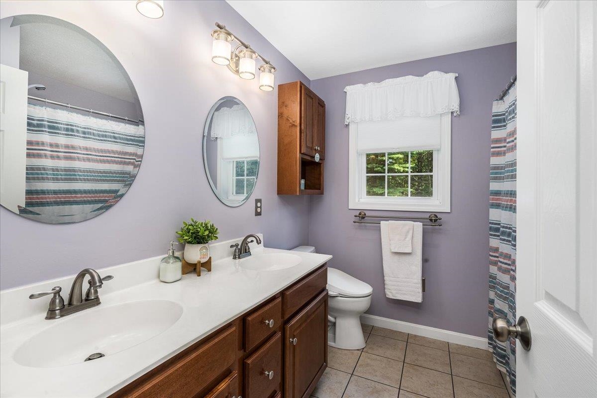 Bedford, New Hampshire, 03110, United States, 4 Bedrooms Bedrooms, ,3 BathroomsBathrooms,Residential,For Sale,1940392