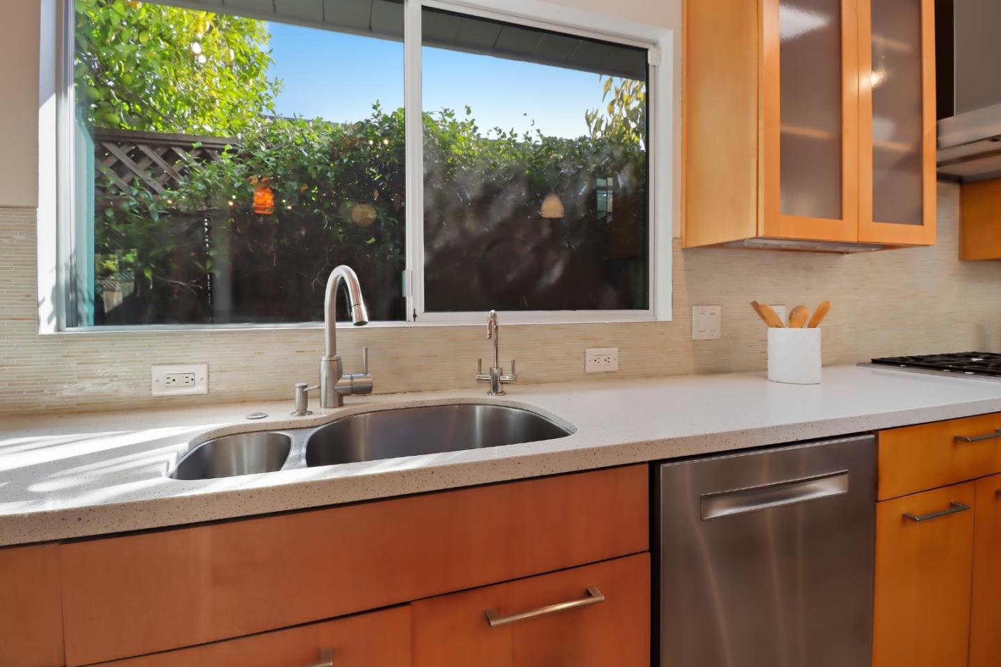 Cupertino, California, 95014, United States, 4 Bedrooms Bedrooms, ,2 BathroomsBathrooms,Residential,For Sale,1986289