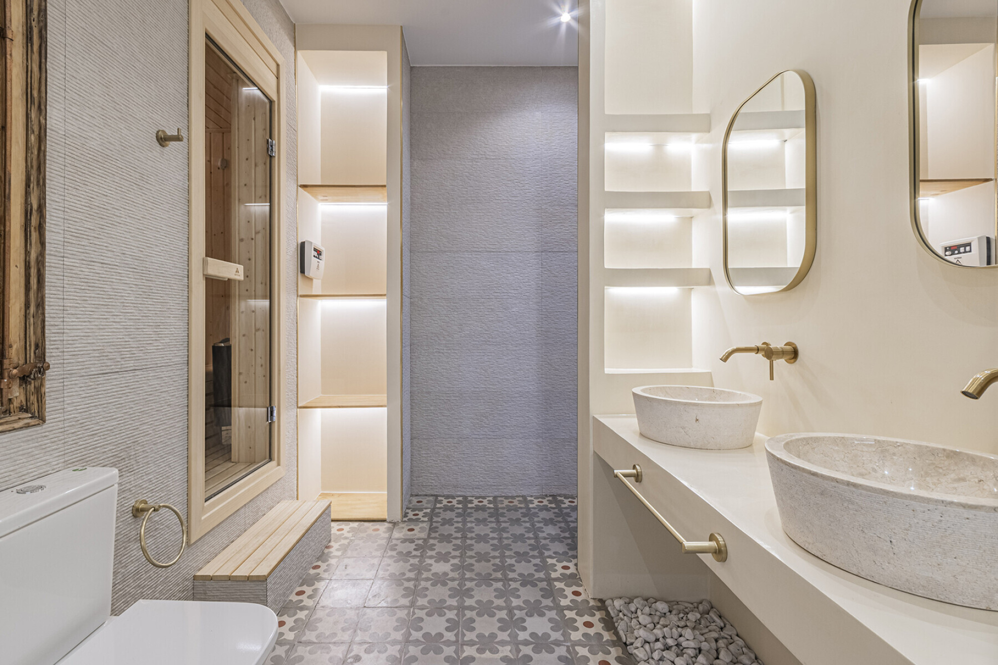  Magnificent, renovated main residence in a historic estate overlooking Port Vell - 物件實景