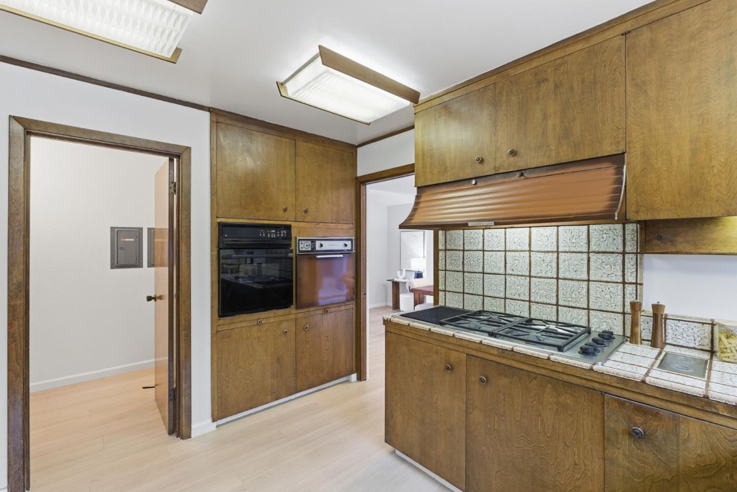 Millbrae, California, 94030, United States, 4 Bedrooms Bedrooms, ,3 BathroomsBathrooms,Residential,For Sale,1989349