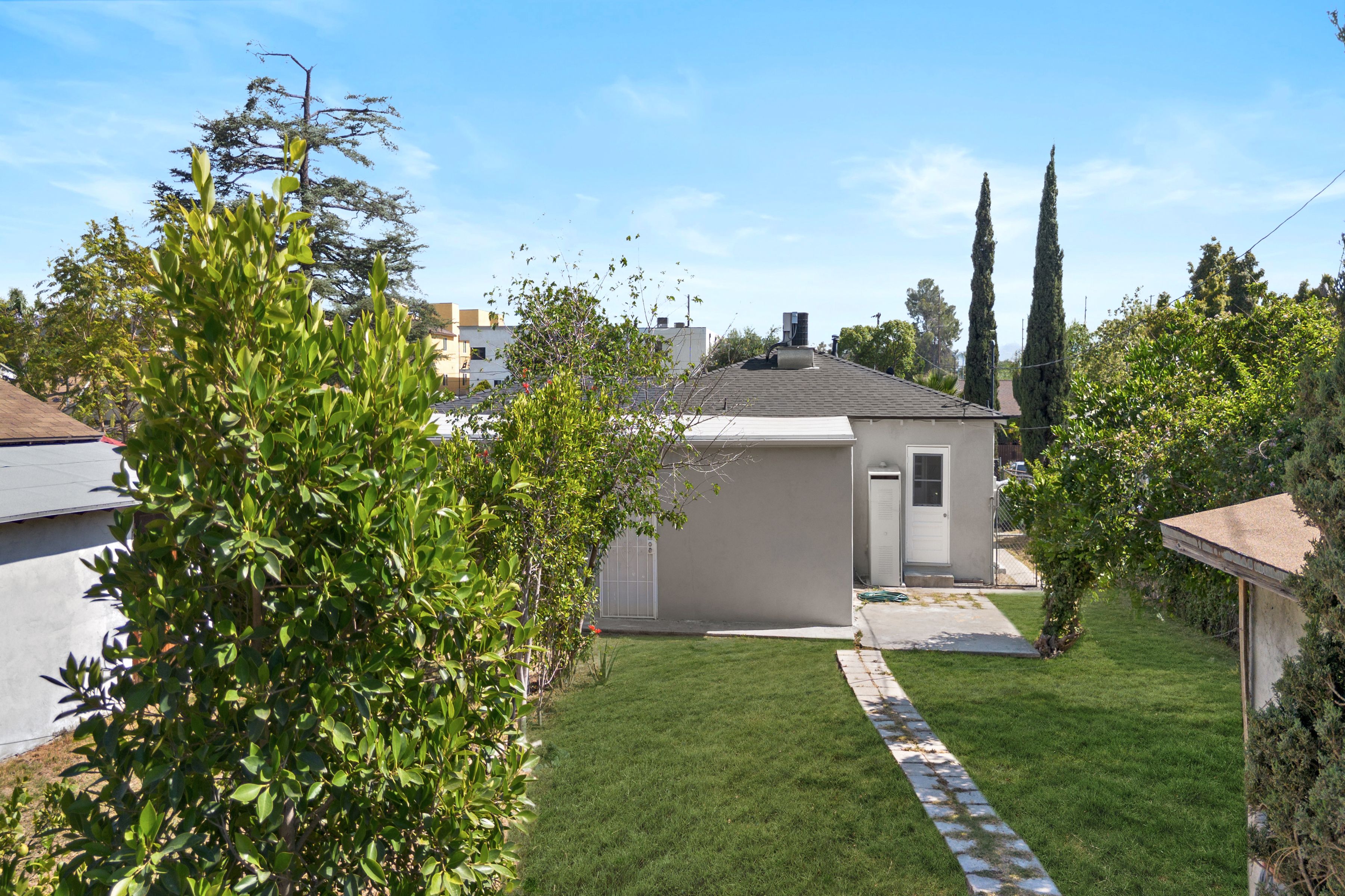  11351 Bessemer Street, North Hollywood - 物件實景