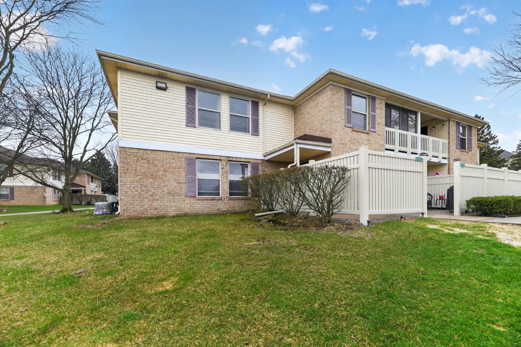  South Lyon - 物件實景