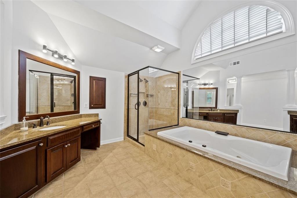 Atlanta, Georgia, 30331, United States, 6 Bedrooms Bedrooms, ,5 BathroomsBathrooms,Residential,For Sale,1906537