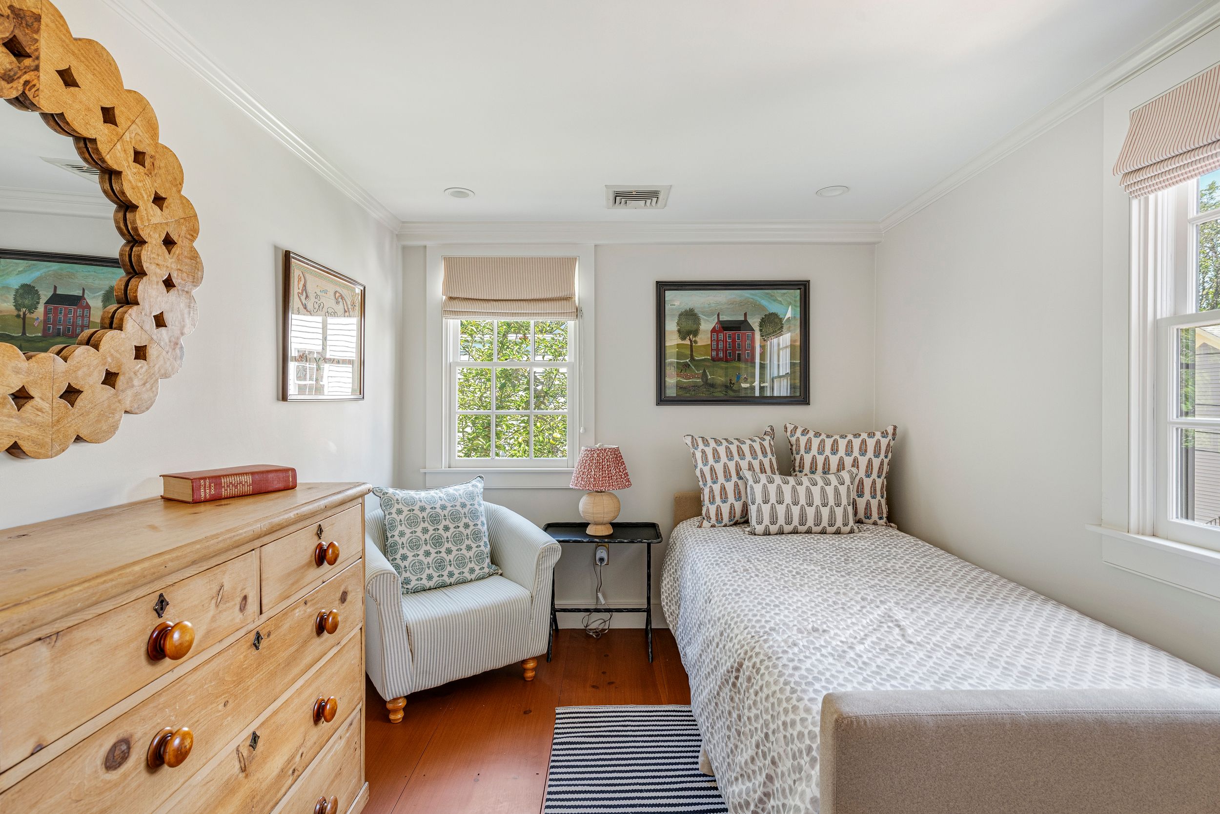  Exquisitely Renovated Home One Block from Water - 物件實景