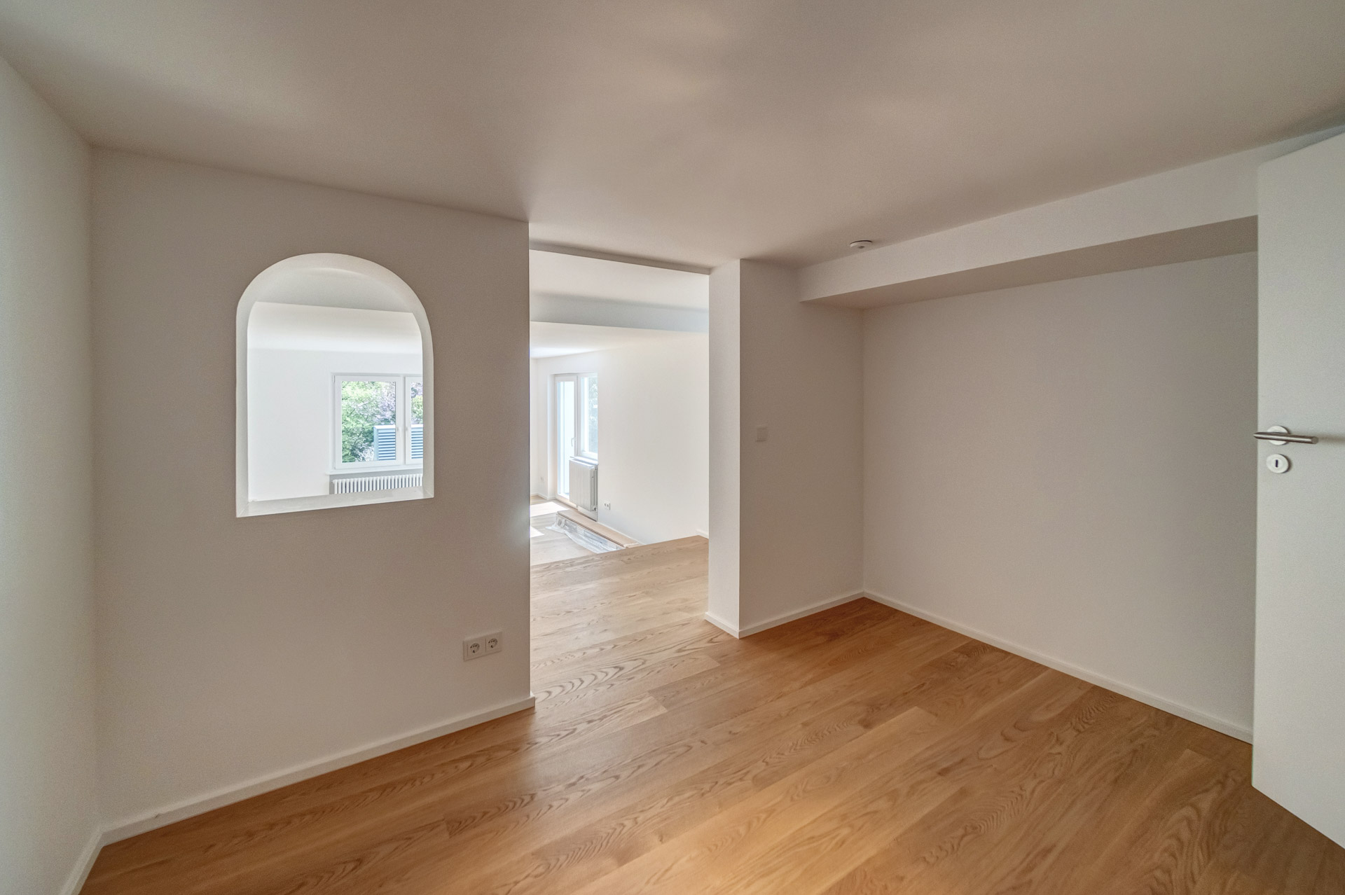  Stylishly renovated semi-detached house with unobstructable natural panorama - 物件實景