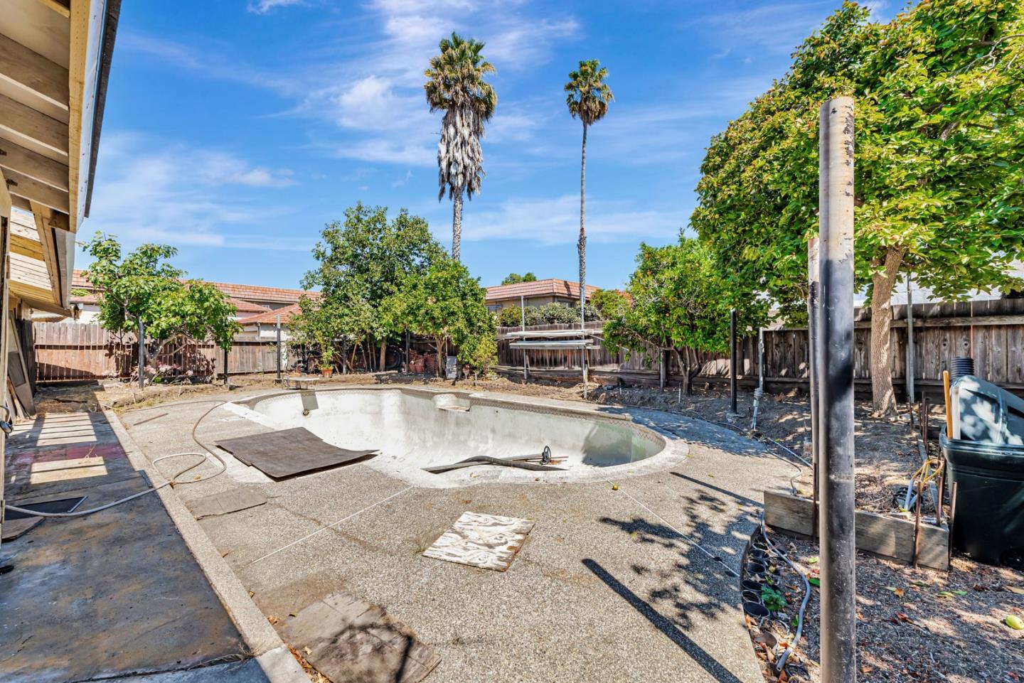 Santa Clara, California, 95051, United States, 3 Bedrooms Bedrooms, ,3 BathroomsBathrooms,Residential,For Sale,1941607