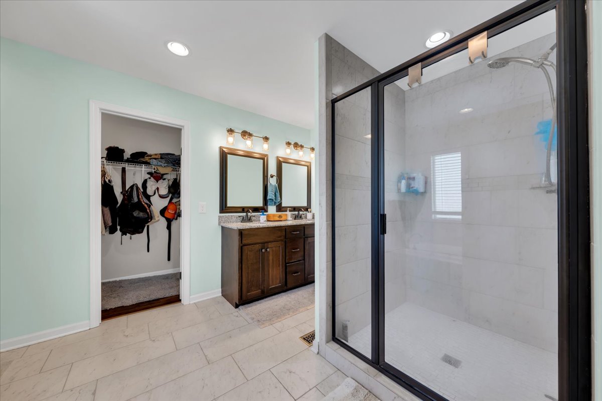 Manchester, Tennessee, 37355, United States, 3 Bedrooms Bedrooms, ,2 BathroomsBathrooms,Residential,For Sale,2007500