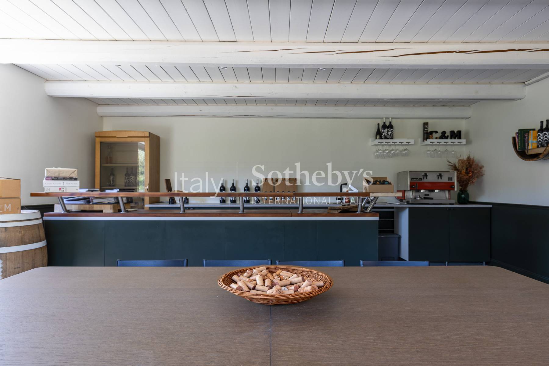  Elegant Contemporary Residence with Vineyard Near the Sea - 物件實景