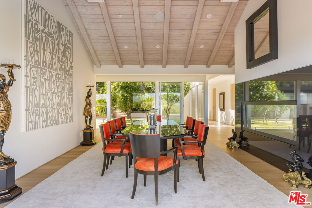 Los Angeles, California, 90049, United States, 5 Bedrooms Bedrooms, ,6 BathroomsBathrooms,Residential,For Sale,1950384