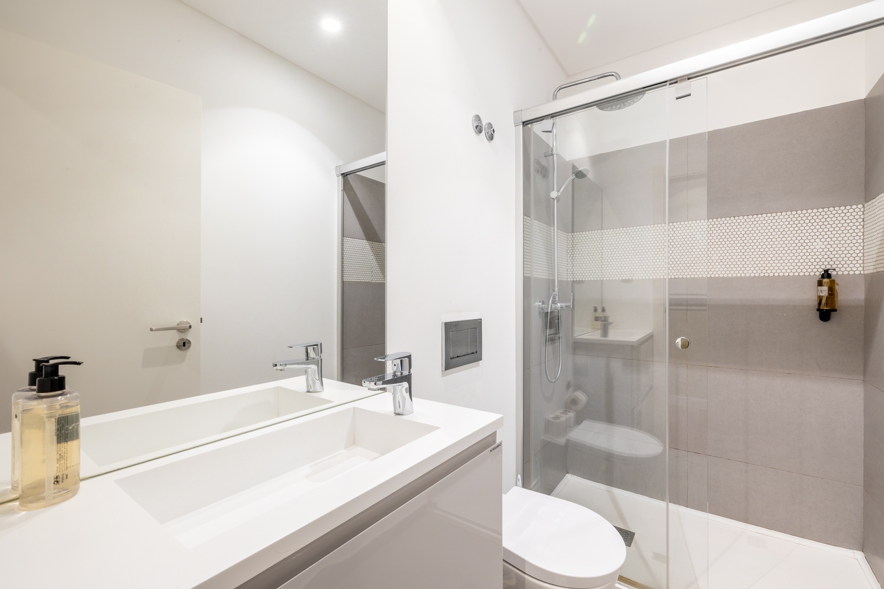  Building, 12 bedrooms, for Sale - 物件實景