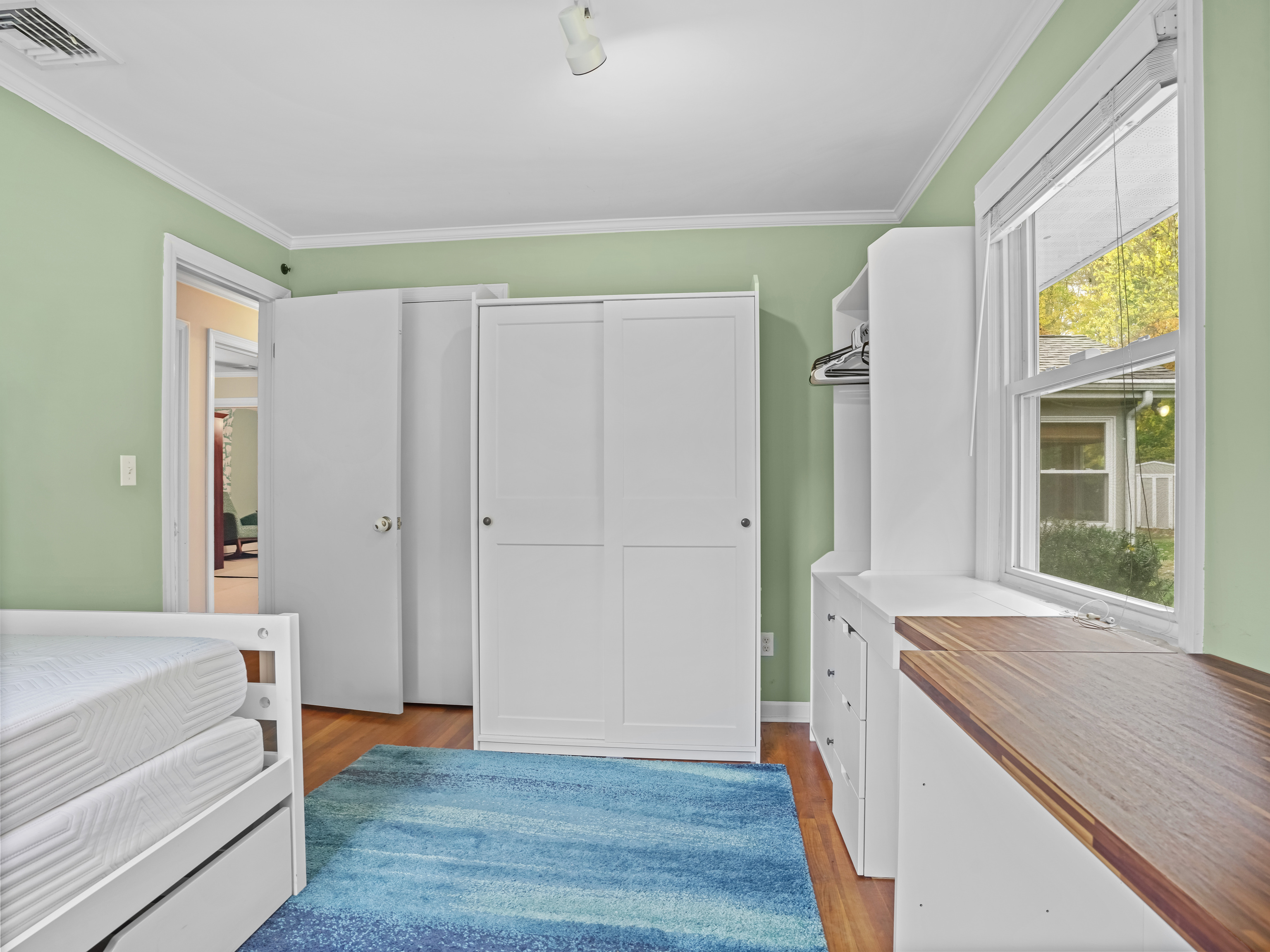 Norwalk, Connecticut, 06850, United States, 3 Bedrooms Bedrooms, ,2 BathroomsBathrooms,Residential,For Sale,1989488