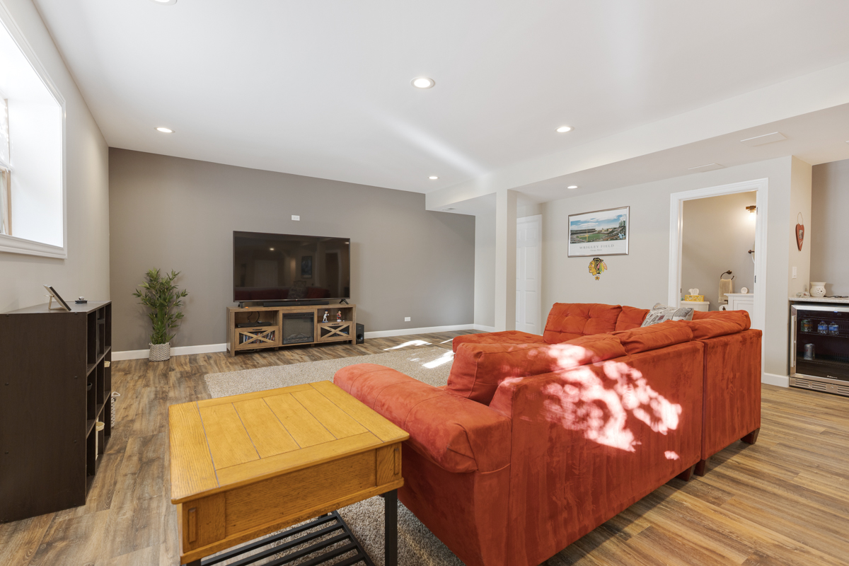 Hampshire, Illinois, 60140, United States, 3 Bedrooms Bedrooms, ,3 BathroomsBathrooms,Residential,For Sale,1978755