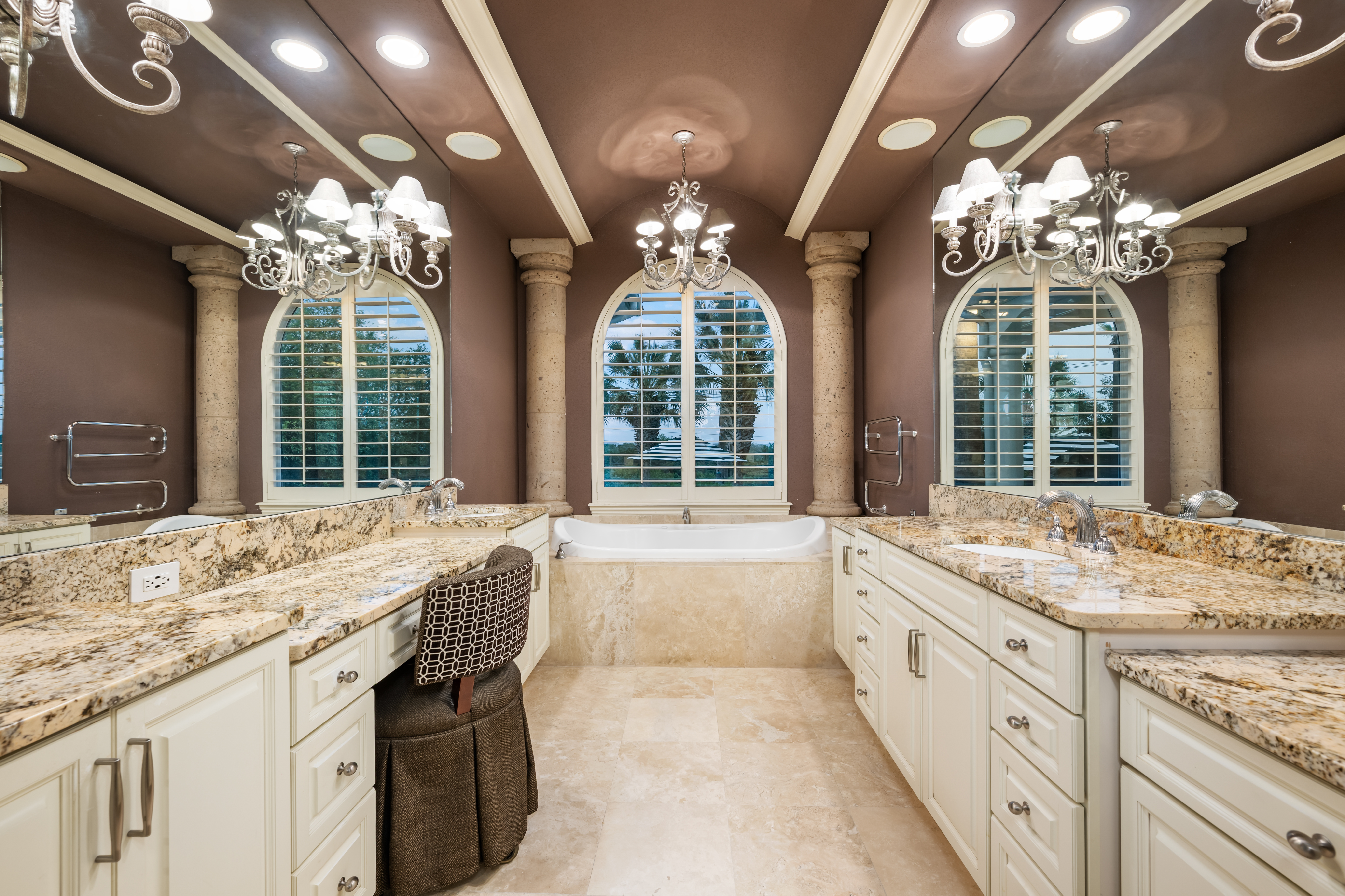  Elevated Dominion Living in Vineyard Estates - 物件實景