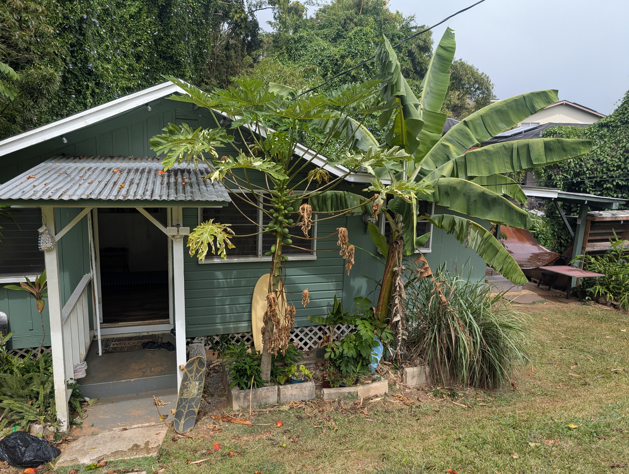 Honolulu, Hawaii, 96744, United States, 2 Bedrooms Bedrooms, ,1 BathroomBathrooms,Residential,For Sale,2008212