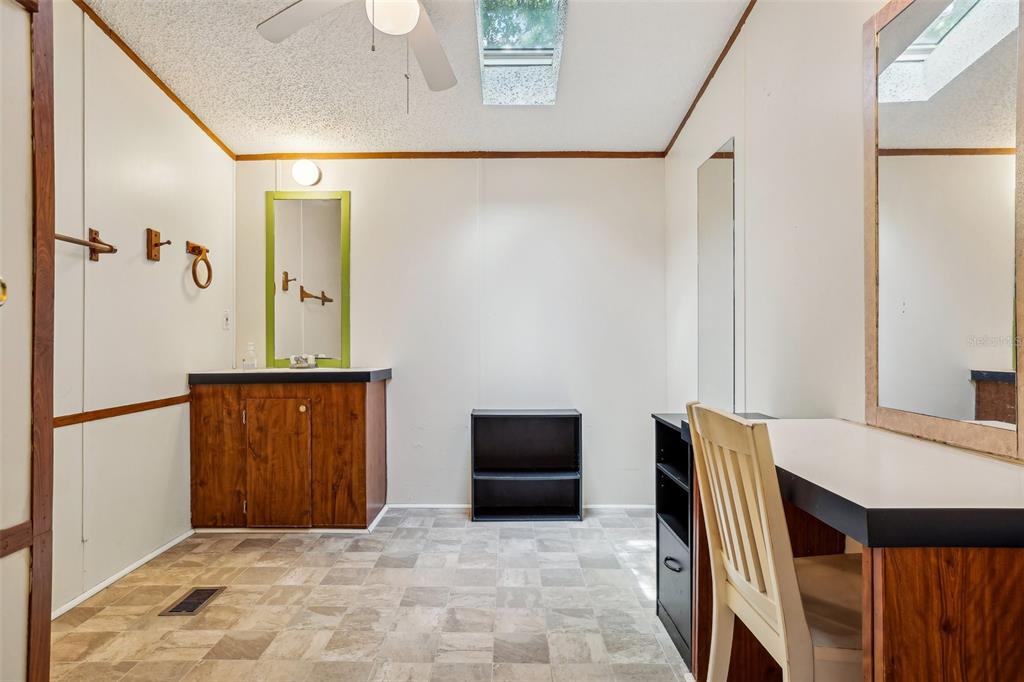 Edgewater, Florida, 32132, United States, 5 Bedrooms Bedrooms, ,4 BathroomsBathrooms,Residential,For Sale,1794815