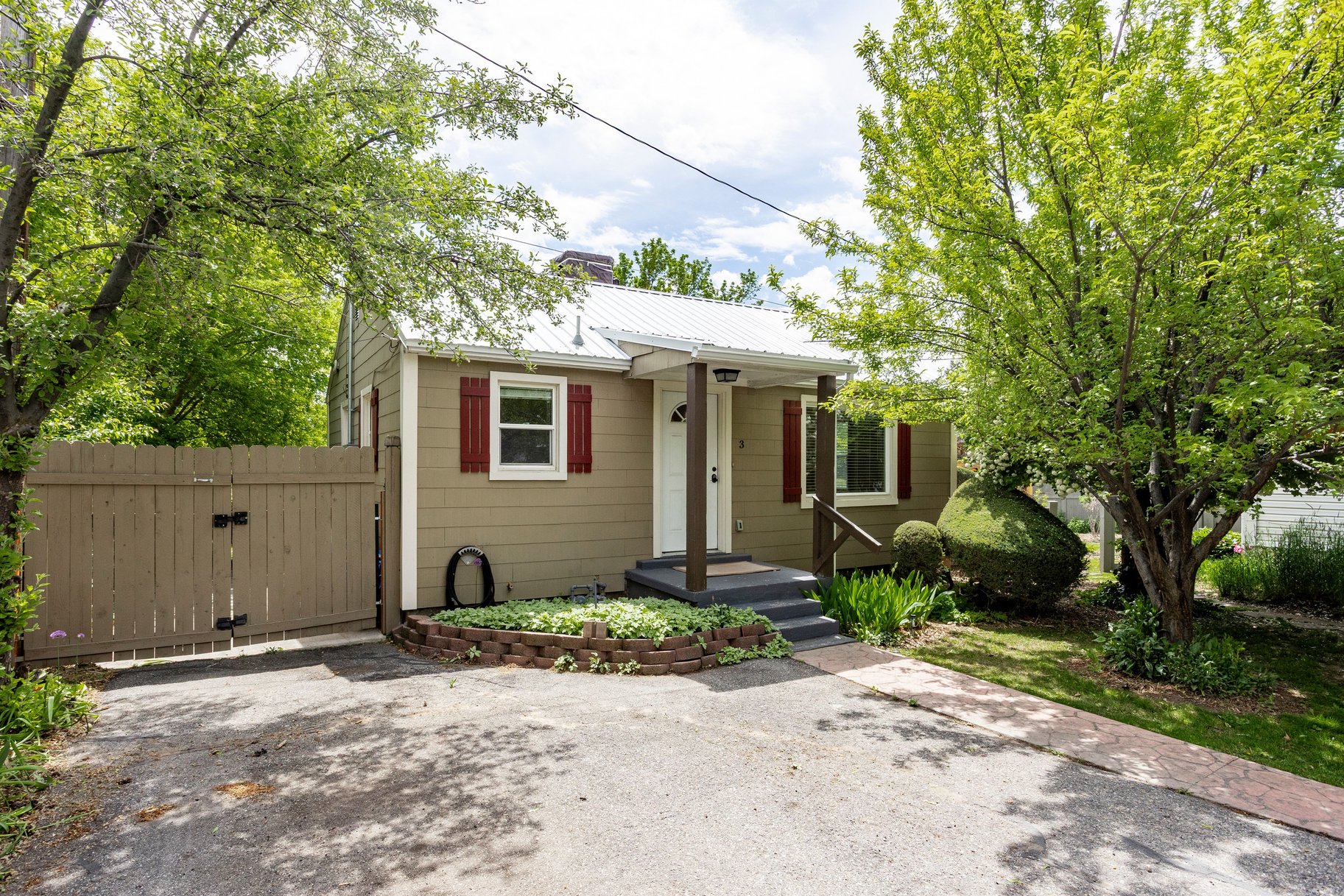  Multifamily Homestead in the Heart of Holladay - 物件實景