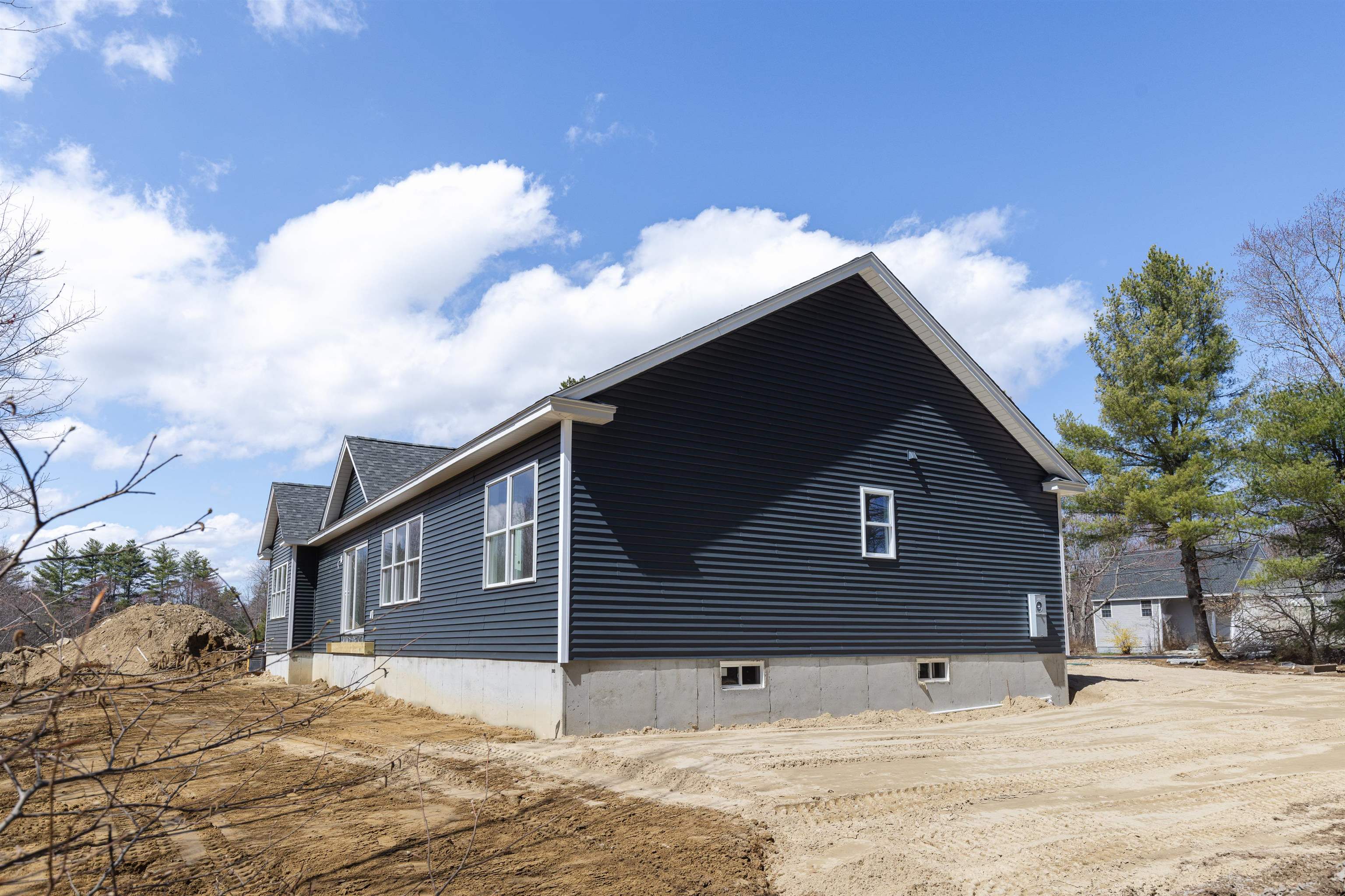 Lebanon, Maine, 04027, United States, 3 Bedrooms Bedrooms, ,3 BathroomsBathrooms,Residential,For Sale,1920819