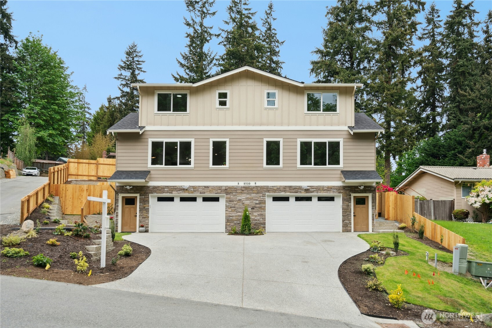 Everett, Washington, 98208, United States, 4 Bedrooms Bedrooms, ,2 BathroomsBathrooms,Residential,For Sale,1827373