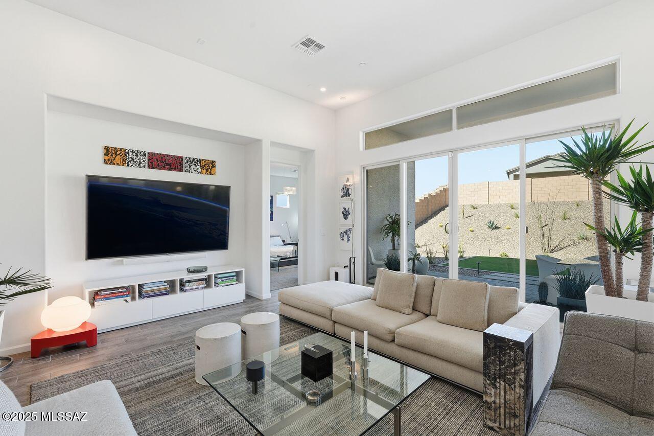 Marana, Arizona, 85658, United States, 3 Bedrooms Bedrooms, ,3 BathroomsBathrooms,Residential,For Sale,1995763