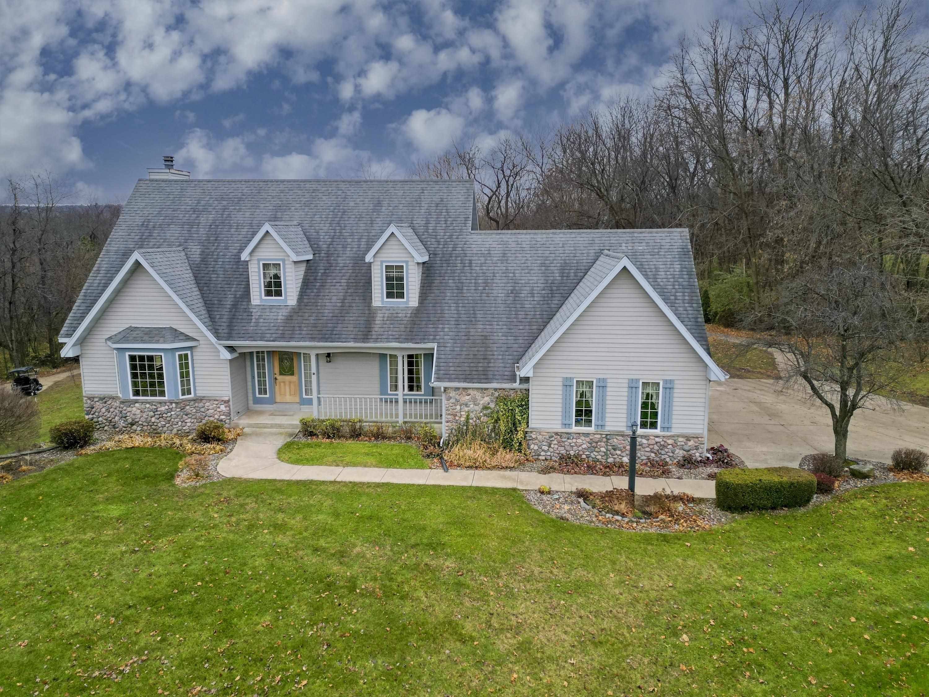 Janesville, Wisconsin, 53545, United States, 3 Bedrooms Bedrooms, ,3 BathroomsBathrooms,Residential,For Sale,1998012