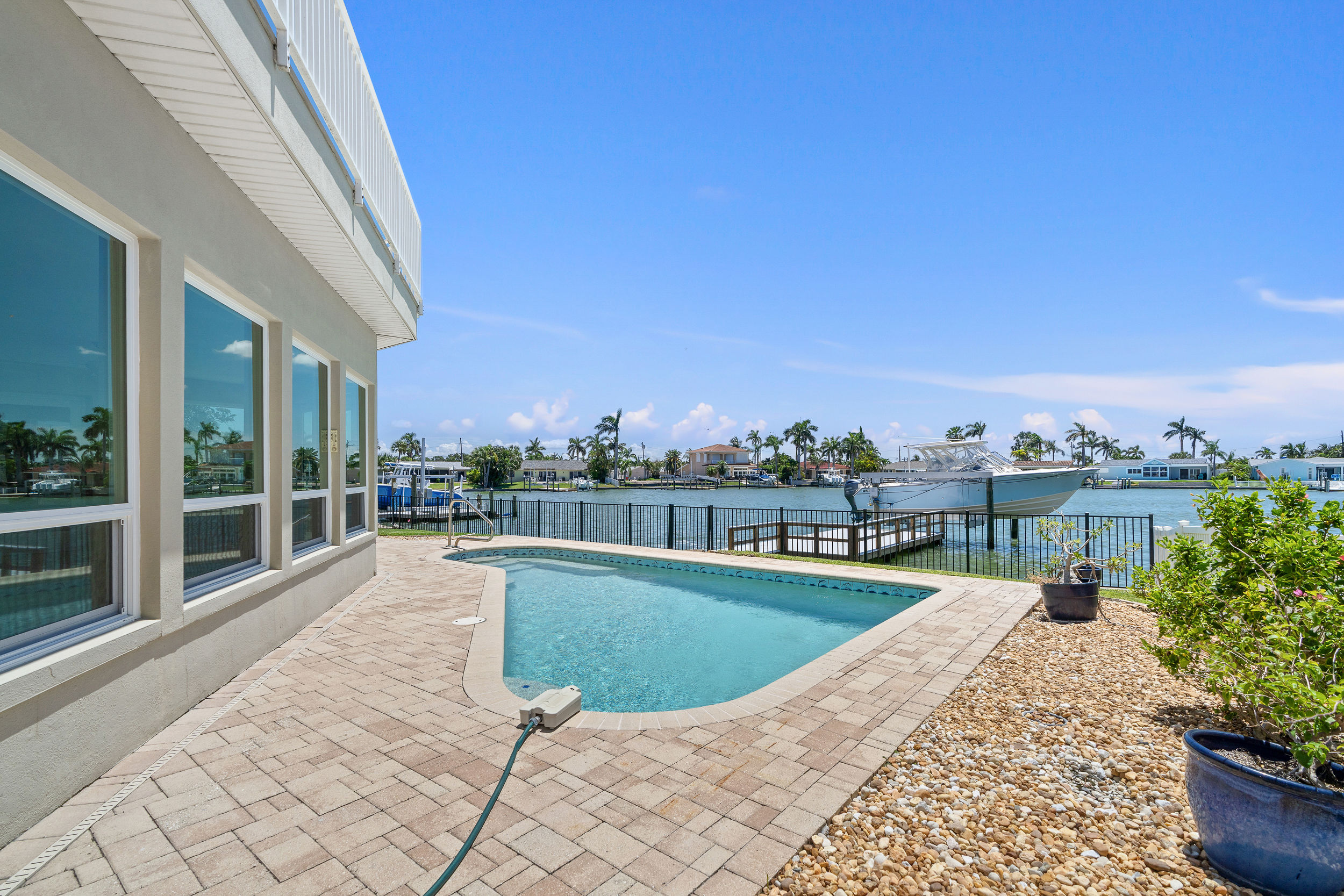 Seminole, Florida, 33772, United States, 3 Bedrooms Bedrooms, ,3 BathroomsBathrooms,Residential,For Sale,1900666