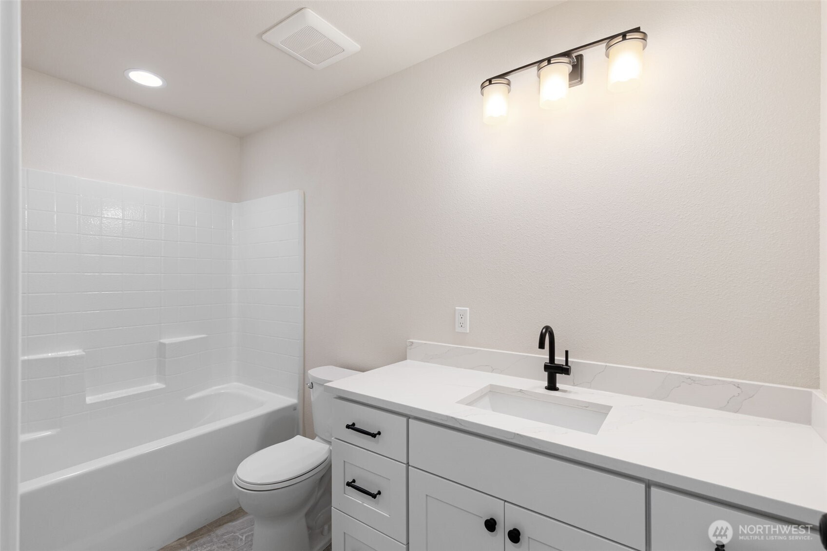 Hansville, Washington, 98340, United States, 3 Bedrooms Bedrooms, ,2 BathroomsBathrooms,Residential,For Sale,1839111