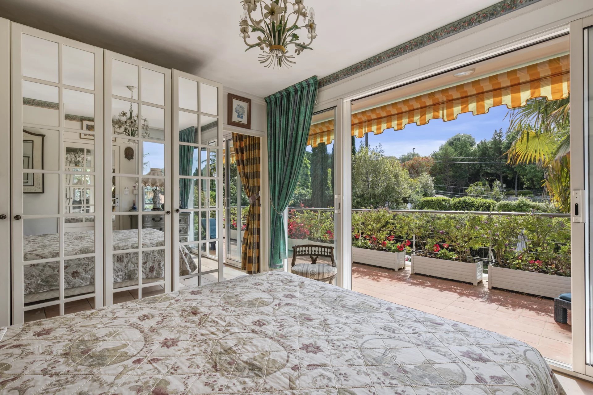 Antibes, Provence-Alpes-Côte d?Azur, 06600, FR, 5 Bedrooms Bedrooms, ,4 BathroomsBathrooms,Residential,For Sale,1414458