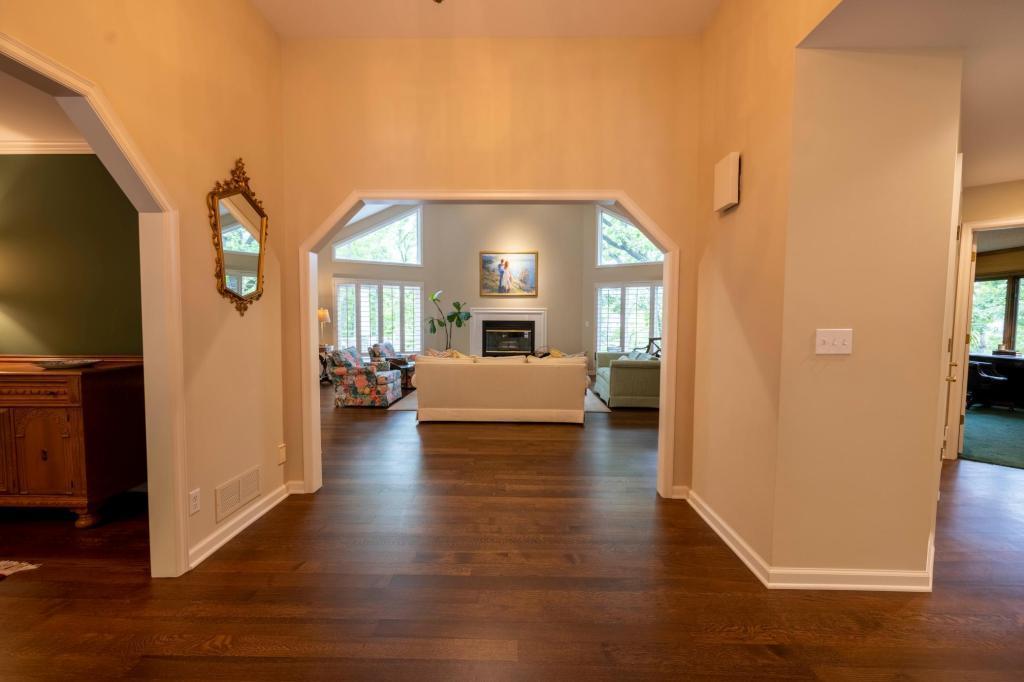 Mendota Heights, Minnesota, 55118, United States, 4 Bedrooms Bedrooms, ,3 BathroomsBathrooms,Residential,For Sale,1836960