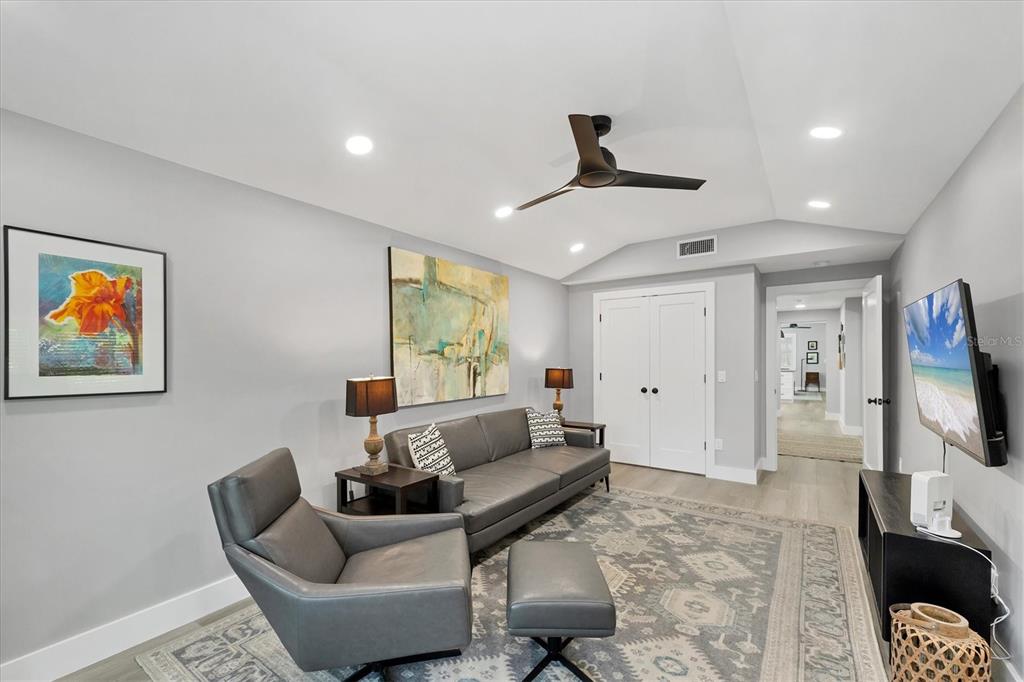 Sarasota, Florida, 34236, United States, 2 Bedrooms Bedrooms, ,2 BathroomsBathrooms,Residential,For Sale,1960747