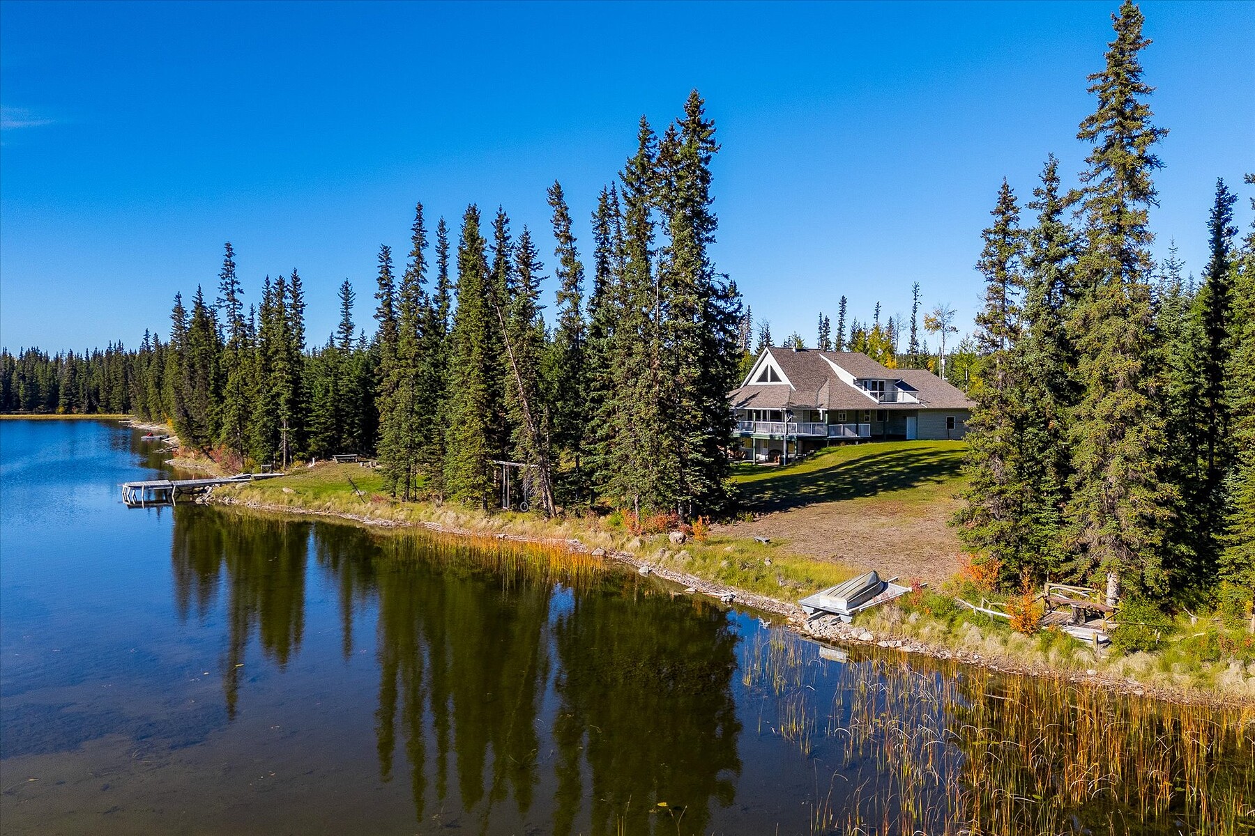  Private Waterfront Estate - 物件實景