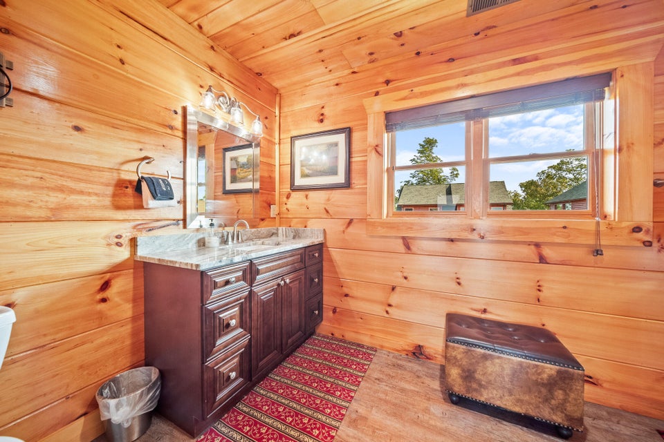 Sevierville, Tennessee, 37876, United States, 4 Bedrooms Bedrooms, ,6 BathroomsBathrooms,Residential,For Sale,1976346