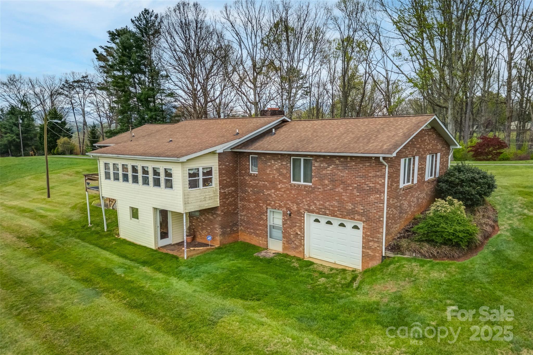 Leicester, North Carolina, 28748, United States, 3 Bedrooms Bedrooms, ,2 BathroomsBathrooms,Residential,For Sale,1938256