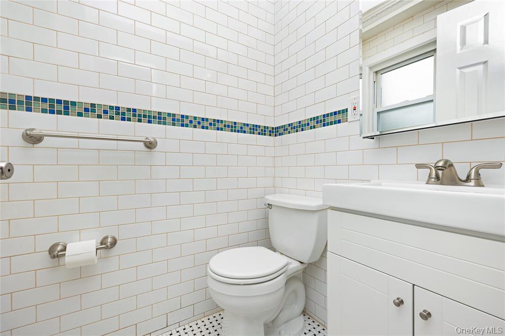 Atlantic Beach, New York, 11509, United States, 4 Bedrooms Bedrooms, ,4 BathroomsBathrooms,Residential,For Sale,1943894