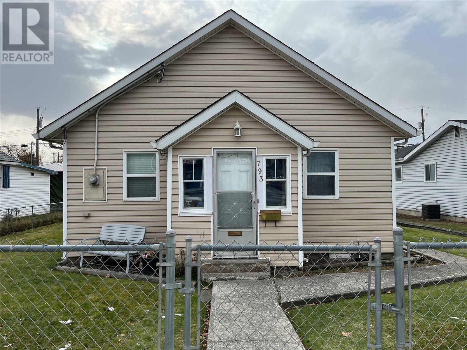 KELOWNA, British Columbia, V1Y 7C9, CA, 2 Bedrooms Bedrooms, ,1 BathroomBathrooms,Residential,For Sale,1838064