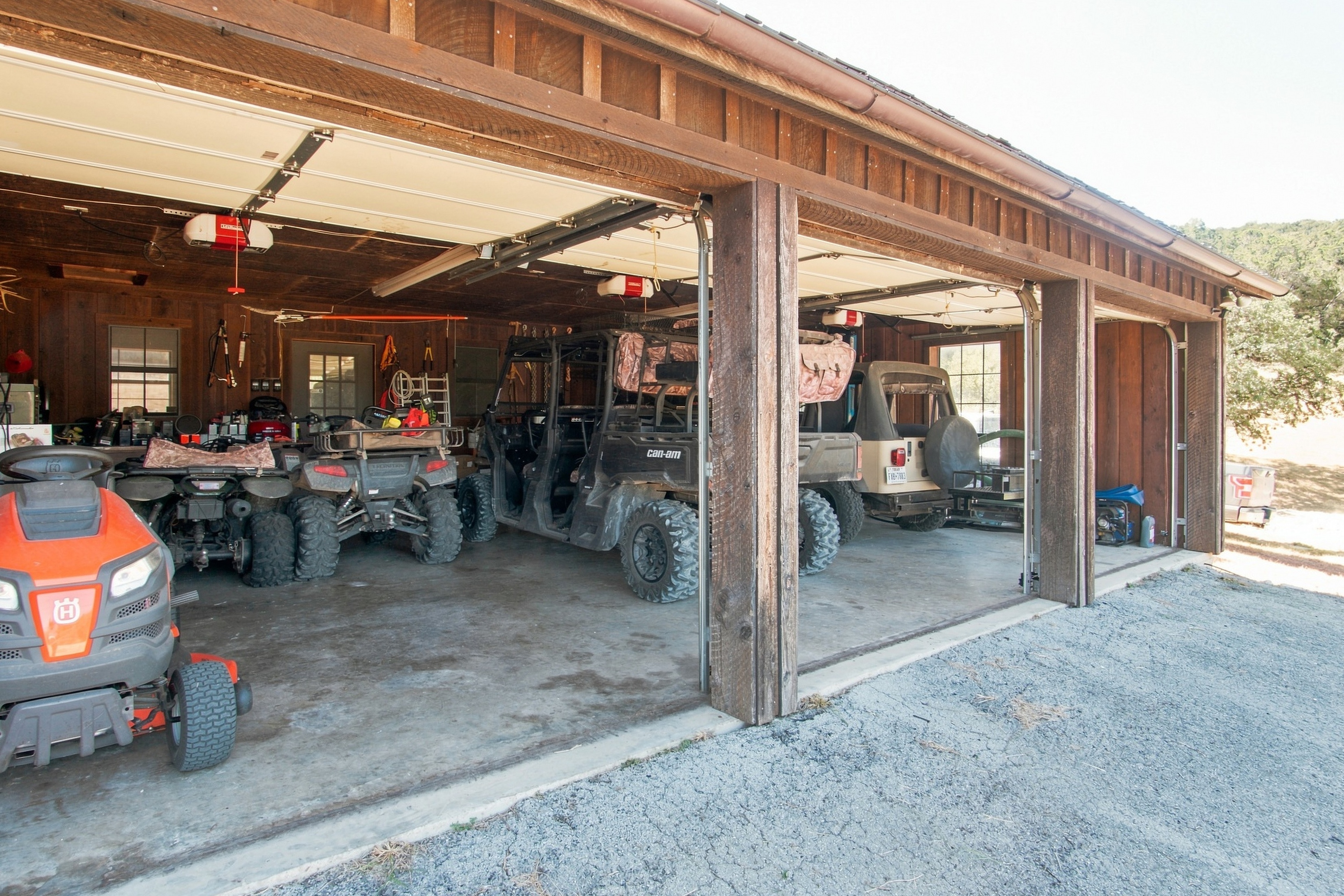  985+/- Acre 12 Springs Ranch - 物件實景