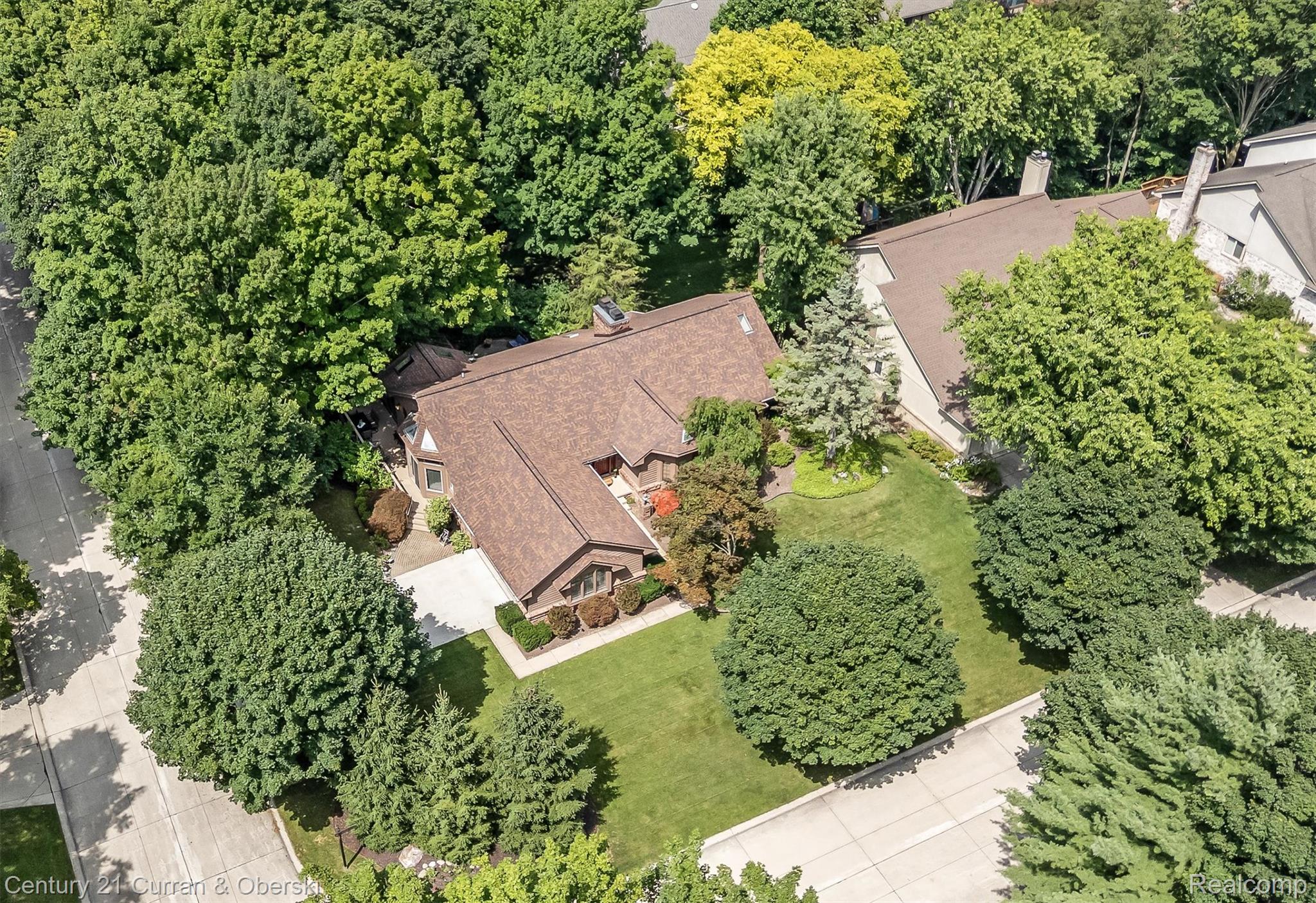 Northville, Michigan, 48167, United States, 4 Bedrooms Bedrooms, ,4 BathroomsBathrooms,Residential,For Sale,1923086