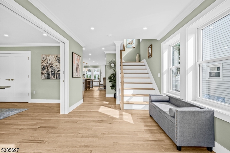 Maplewood Twp., New Jersey, 07040, United States, 4 Bedrooms Bedrooms, ,4 BathroomsBathrooms,Residential,For Sale,1950827