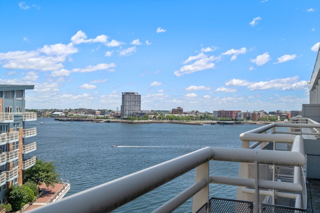 Boston, Massachusetts, 02109, United States, 3 Bedrooms Bedrooms, ,3 BathroomsBathrooms,Residential,For Sale,1847370