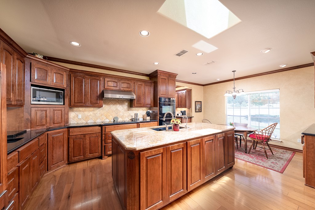 Kerrville, Texas, 78028, United States, 4 Bedrooms Bedrooms, ,4 BathroomsBathrooms,Residential,For Sale,1710846