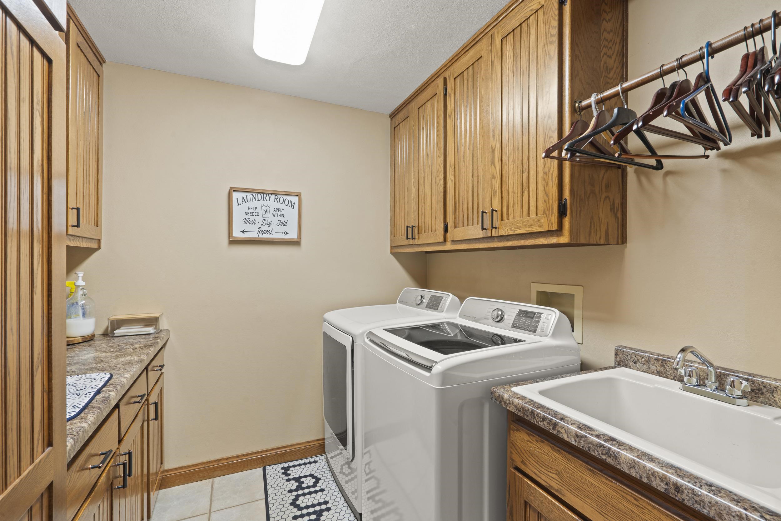 Appleton, Wisconsin, 54915, United States, 4 Bedrooms Bedrooms, ,4 BathroomsBathrooms,Residential,For Sale,1921997