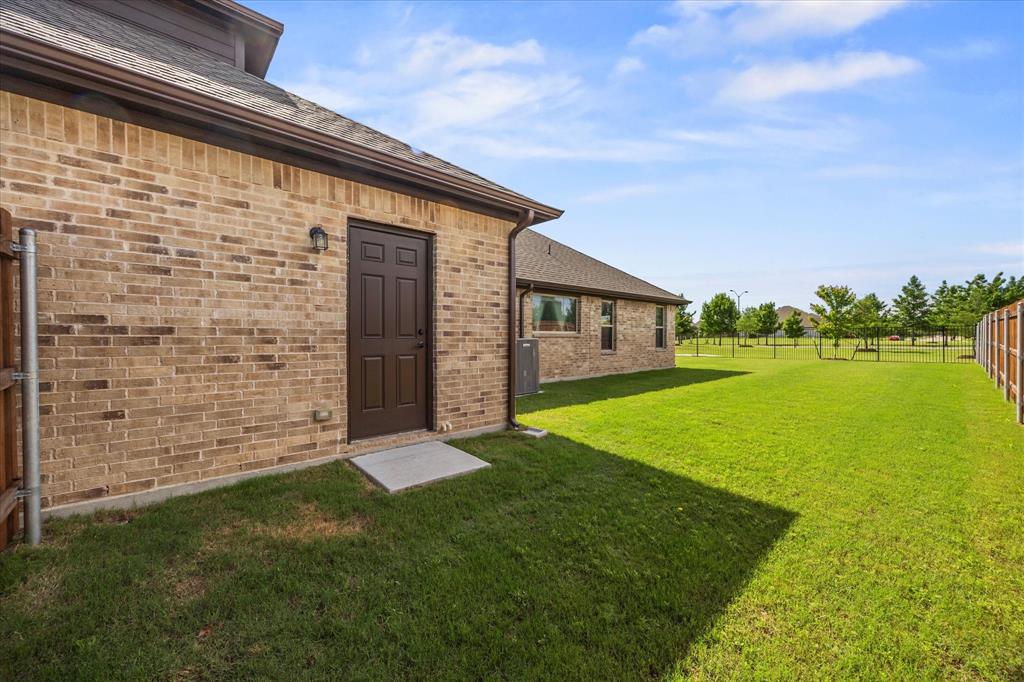Waxahachie, Texas, 75165, United States, 5 Bedrooms Bedrooms, ,5 BathroomsBathrooms,Residential,For Sale,1828545