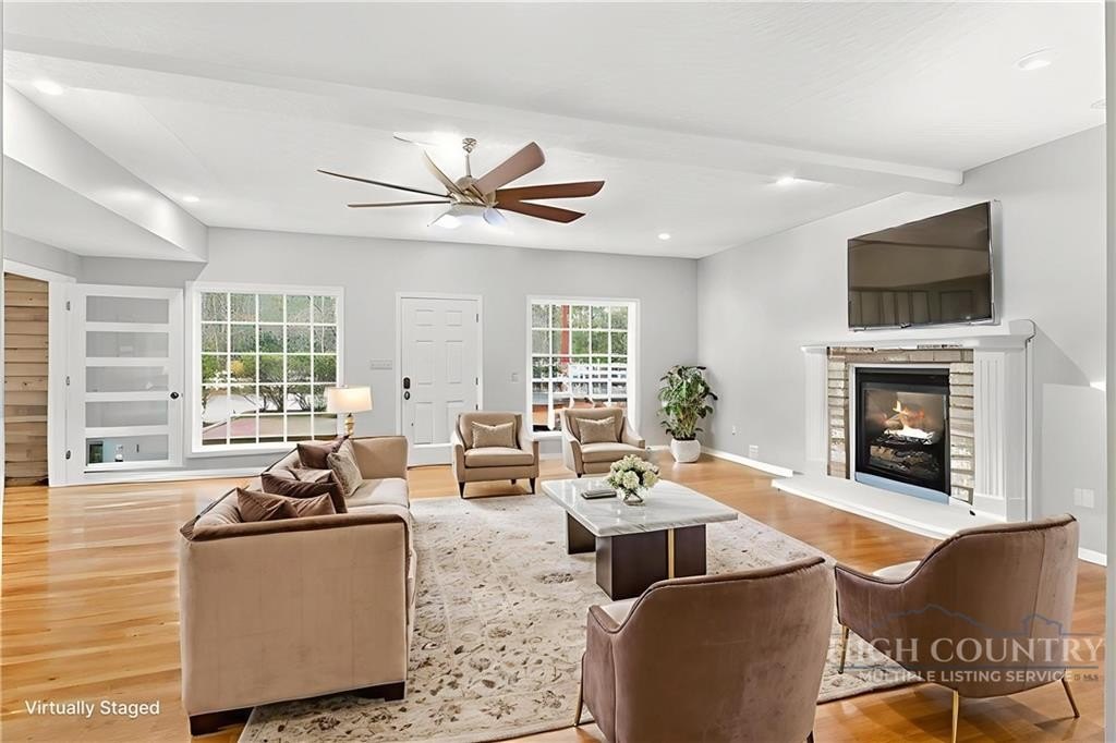 Banner Elk, North Carolina, 28604, United States, 4 Bedrooms Bedrooms, ,5 BathroomsBathrooms,Residential,For Sale,2020475