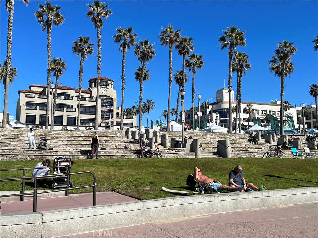 Huntington Beach, California, 92646, United States, 4 Bedrooms Bedrooms, ,3 BathroomsBathrooms,Residential,For Sale,1912576