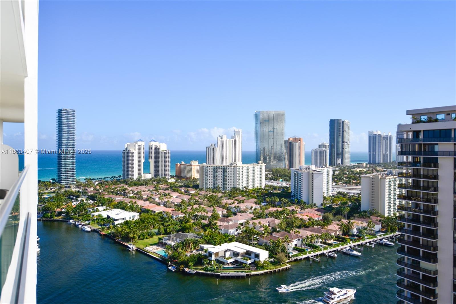 Aventura, Florida, 33180, United States, 2 Bedrooms Bedrooms, ,2 BathroomsBathrooms,Residential,For Sale,1926064