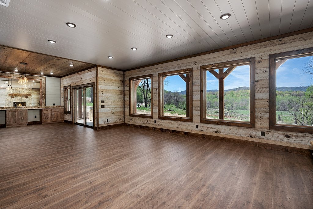 Blue Ridge, Georgia, 30513, United States, 4 Bedrooms Bedrooms, ,4 BathroomsBathrooms,Residential,For Sale,1804354